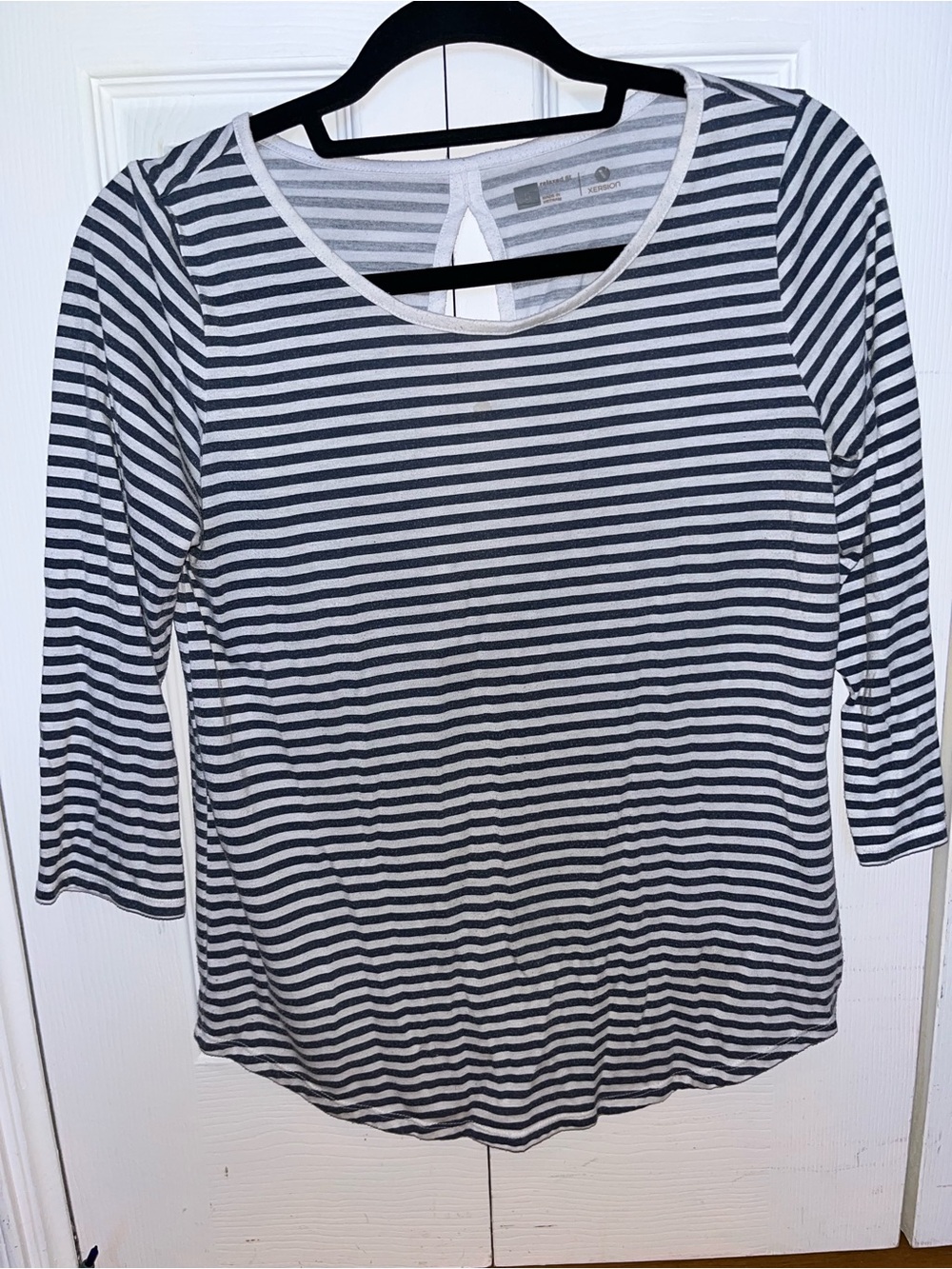 Striped Crewneck 3/4 Sleeve Women's Top - Black & White